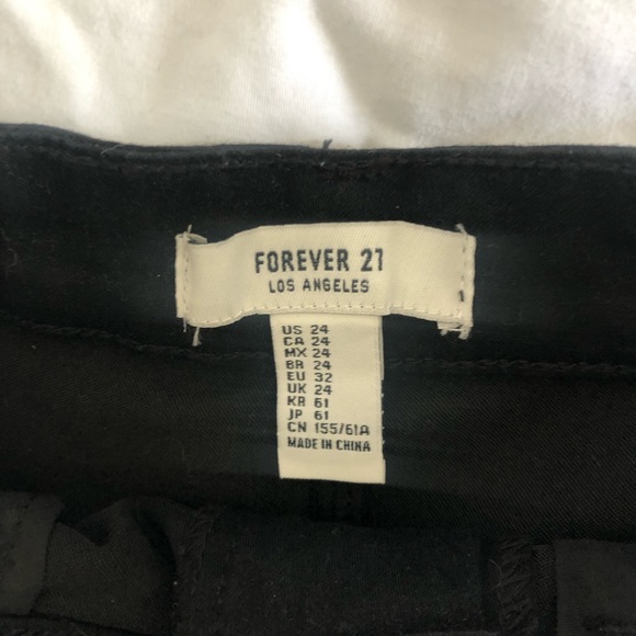 Forever 21 black shorts - Picture 2 of 2